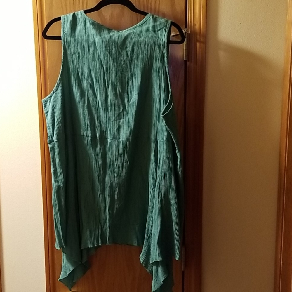 Flower Green Boho Top with Embroidery 3x - Picture 6 of 6